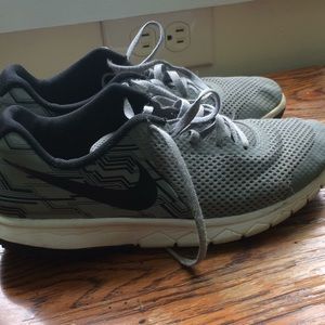 Nike Flex Experience RNS Pre Owned